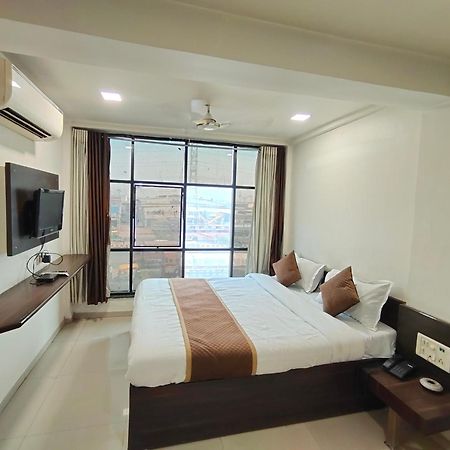 Hotel Palm Residency Ahmedabad Extérieur photo